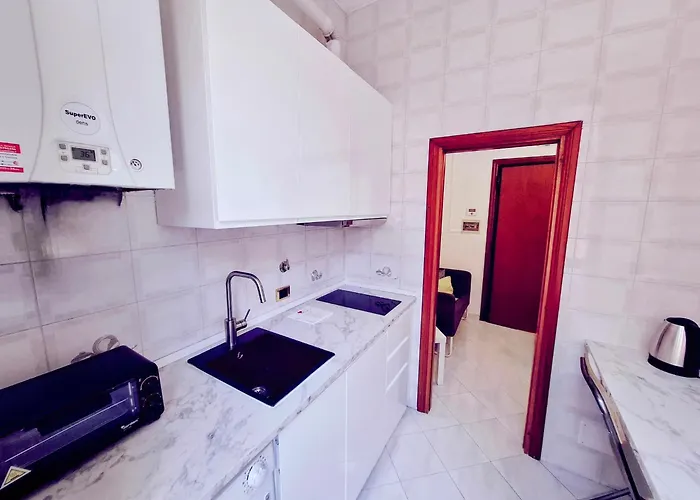 Rhome Sweet Rhome Roma