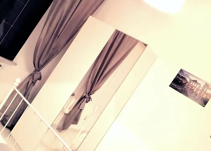 Rhome Sweet Rhome Roma